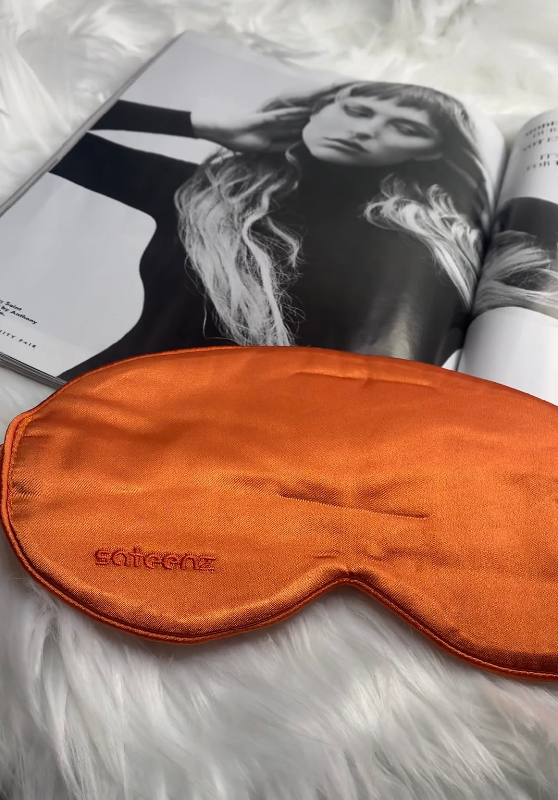 ORANGE EYEMASK